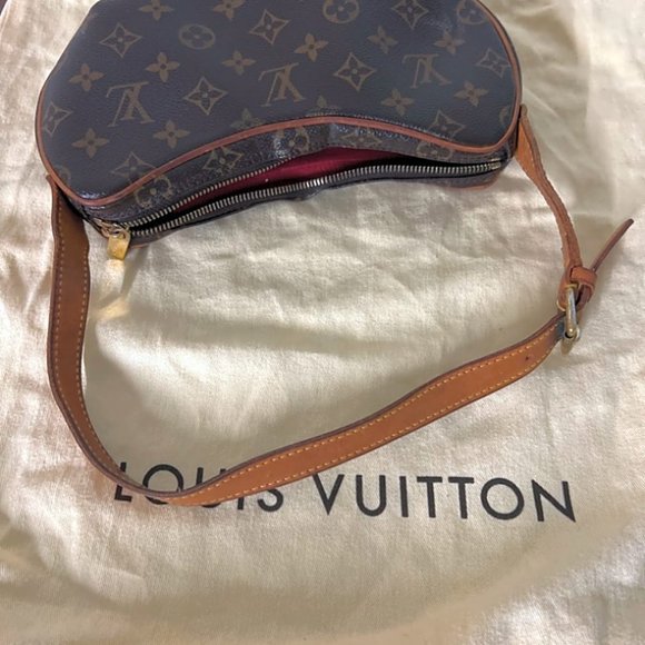 Louis Vuitton Brown Monogram Shoulder Bag - Picture 10 of 14